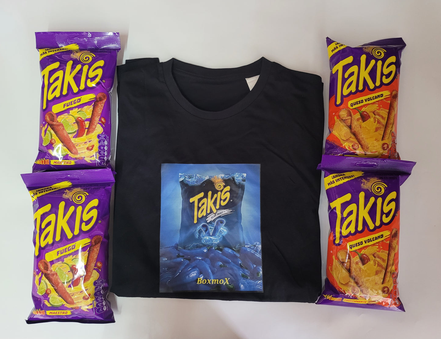 1x Takis Blue Heat T-Shirt 100% Baumwolle & 4x Takis Chips Tortilla Feugo Limette & Queso Volcano je 90g